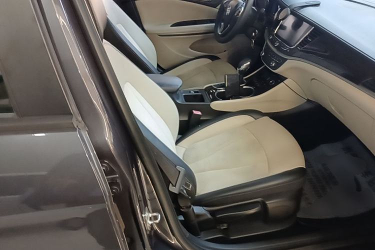 Used Buick Verano 2018 Sedan 15S Automatic Leading Model Right Front Seat