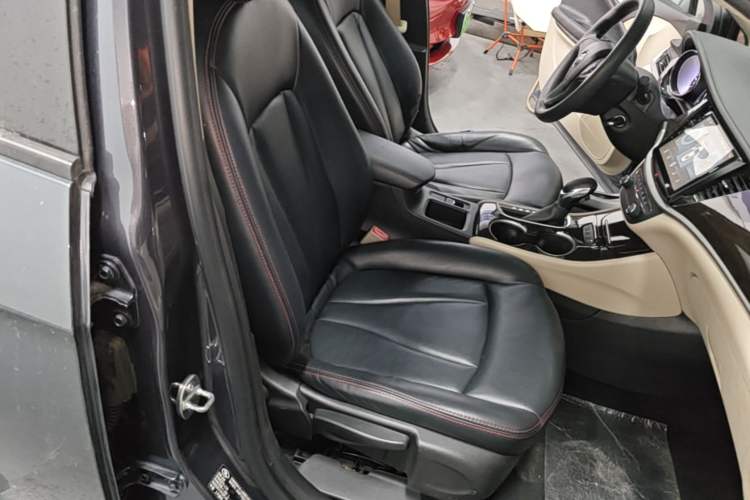 Used Buick Verano 2018 Sedan 15S Automatic Entry Model Right Front Seat