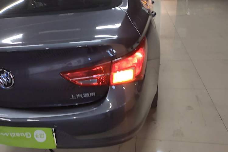 Used Buick Verano 2018 Sedan 15S Automatic Entry Model Right Rear Taillight