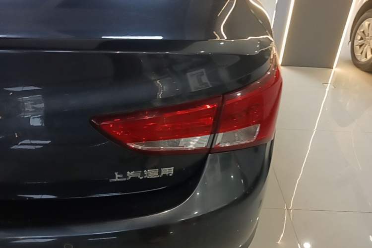 Used Buick Verano 2018 Sedan 15S Automatic Leading Model Right Rear Taillight