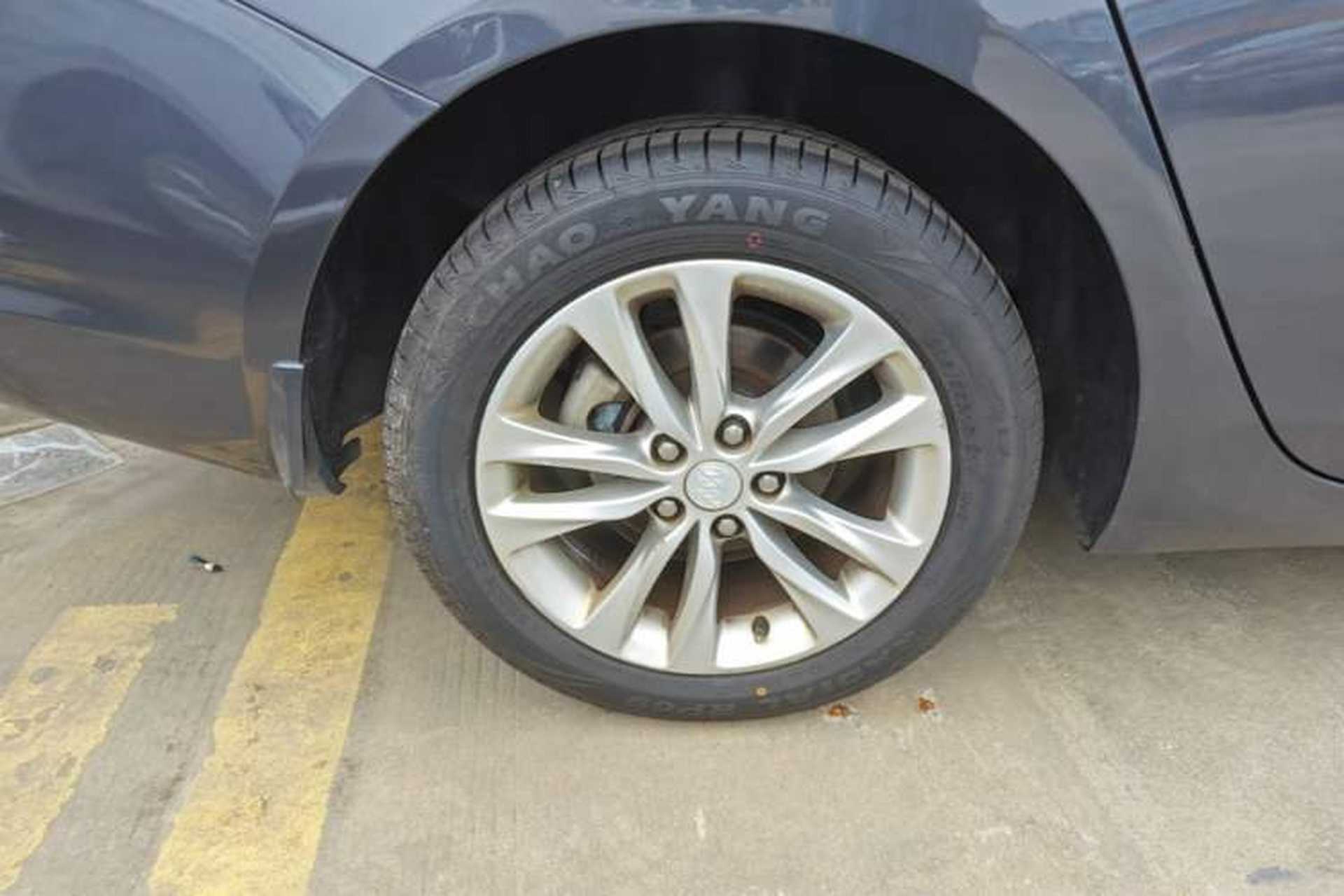 Used Buick Verano 2018 Sedan 20T Dual-Clutch Leading Model Right Rear Wheel Hub