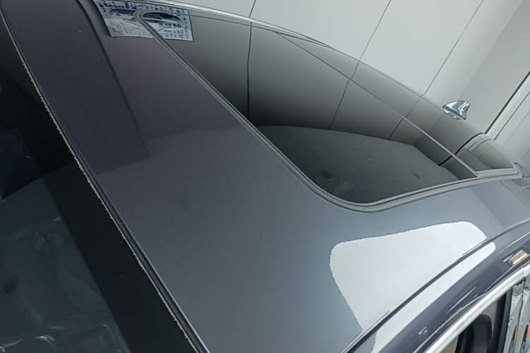 Used Buick Verano 2018 Sedan 20T Dual-Clutch Luxury Model Roof