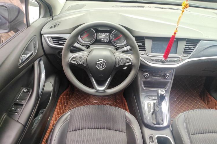 Used Buick Verano 2018 Hatchback 15S Automatic Leading Model Steering Wheel