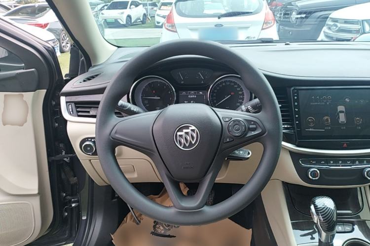 Used Buick Verano 2018 Sedan 15S Automatic Entry Model Steering Wheel