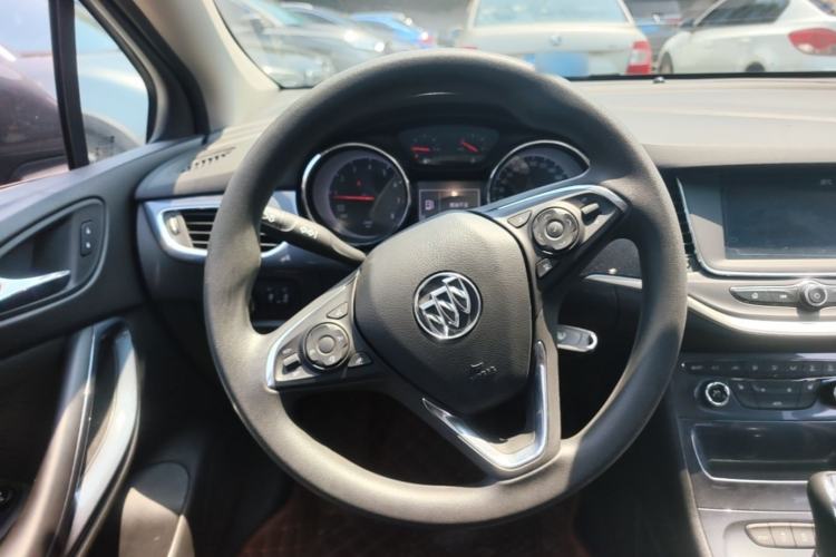Used Buick Verano 2018 Hatchback 15S Automatic Leading Model Steering Wheel
