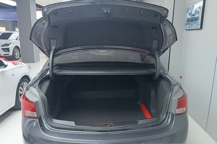 Used Buick Verano 2018 Sedan 20T Dual-Clutch Luxury Model Trunk