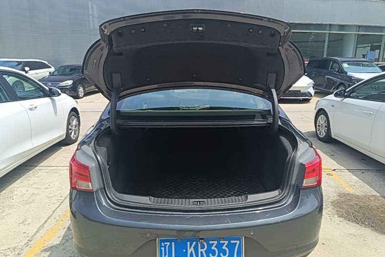 Used Buick Verano 2018 Sedan 15S Automatic Leading Model Trunk