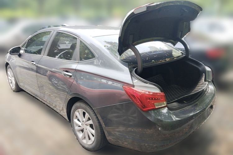 Used Buick Verano 2018 Sedan 15S Automatic Leading Model Trunk