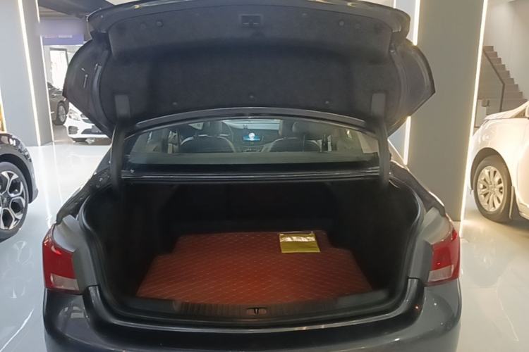 Used Buick Verano 2018 Sedan 15S Automatic Leading Model Trunk
