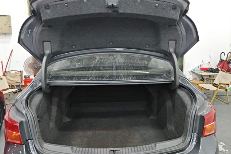 Used Buick Verano 2018 Sedan 15S Automatic Entry Model Trunk