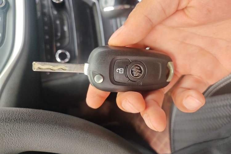 Used Buick Verano 2018 Hatchback 15S Automatic Leading Model Vehicle Key