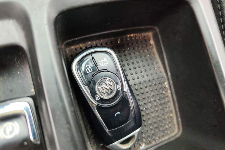 Used Buick Verano 2018 Sedan 20T Dual-Clutch Luxury Model Vehicle Key