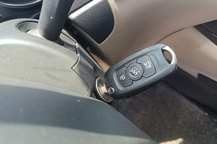 Used Buick Verano 2018 Sedan 15S Automatic Leading Model Vehicle Key