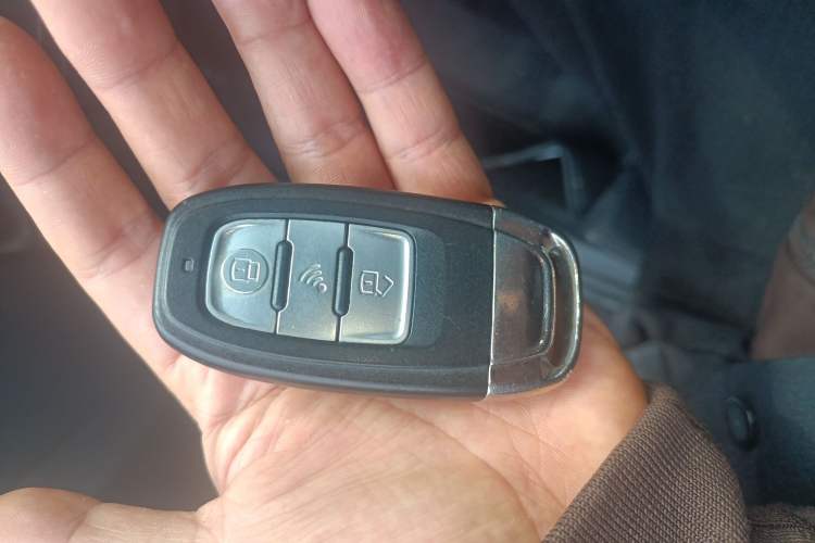 Used Buick Verano 2018 Sedan 20T Dual-Clutch Leading Model Vehicle Key