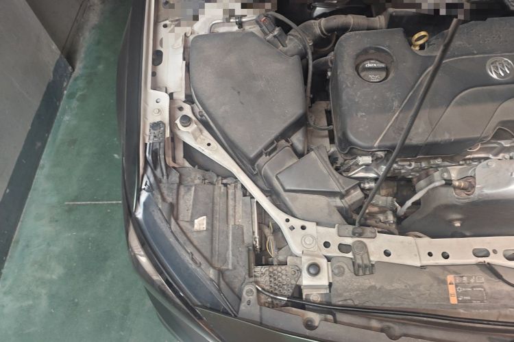Used Buick Verano 2018 Sedan 15S Automatic Leading Model Engine Bay Right