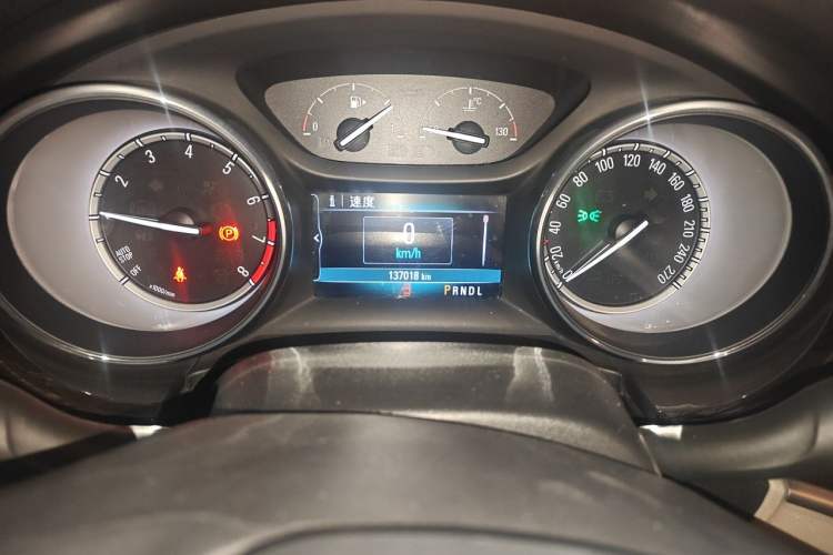 Used Buick Verano 2018 Sedan 15S Automatic Leading Model Odometer Close Up