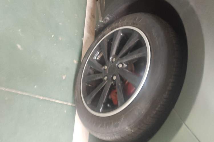 Used Buick Verano 2018 Sedan 15S Automatic Leading Model Right Front Wheel Hub