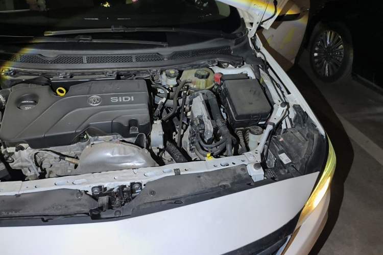 Used Buick Verano 2018 Sedan 15S Automatic Leading Model Engine Bay Left