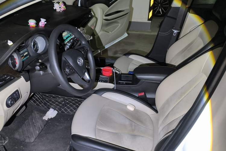 Used Buick Verano 2018 Sedan 15S Automatic Leading Model Left Front Seat