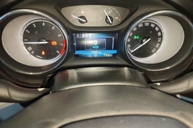 Used Buick Verano 2018 Sedan 15S Automatic Leading Model Odometer Close Up