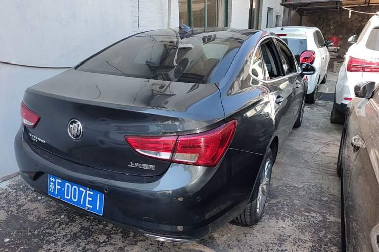 Used Buick Verano 2018 Sedan 20T Dual-Clutch Luxury Model Rear Right 45 Deg