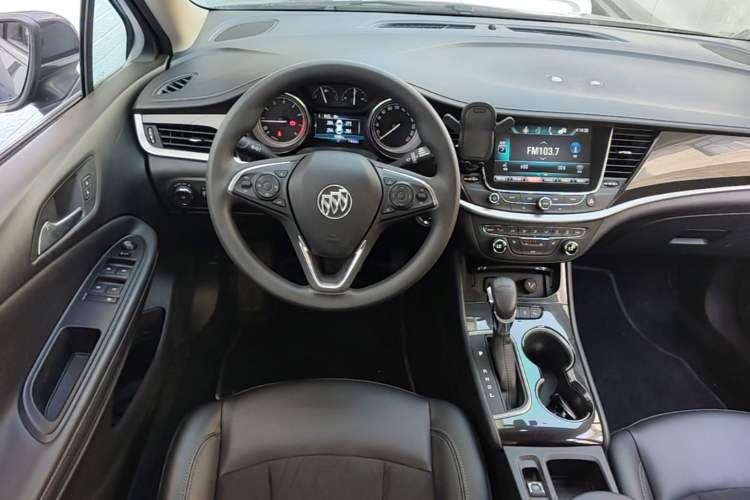 Used Buick Verano 2018 Sedan 20T Dual-Clutch Luxury Model Steering Wheel