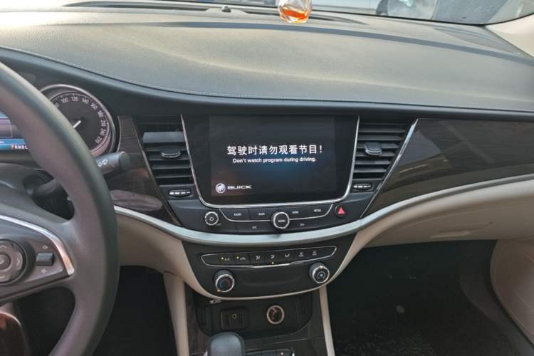 Used Buick Verano 2018 Sedan 15S Automatic Leading Model Audio And AC Panel
