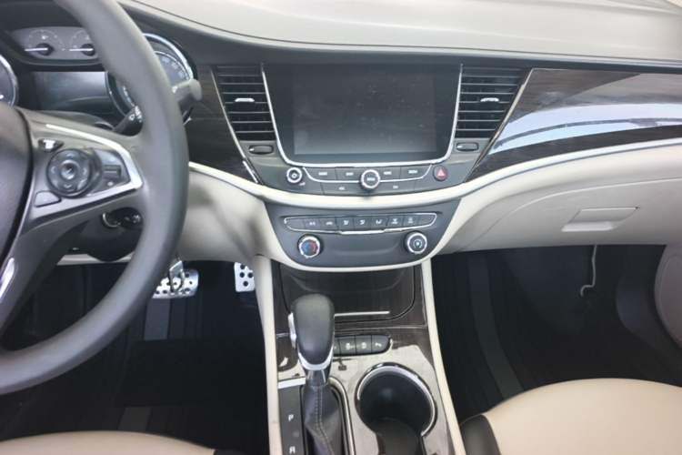 Used Buick Verano 2018 Sedan 15S Automatic Leading Model Audio And AC Panel