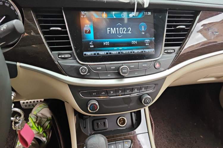Used Buick Verano 2018 Sedan 15S Automatic Leading Model Audio And AC Panel