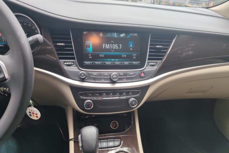 Used Buick Verano 2018 Sedan 15S Automatic Leading Model Audio And AC Panel