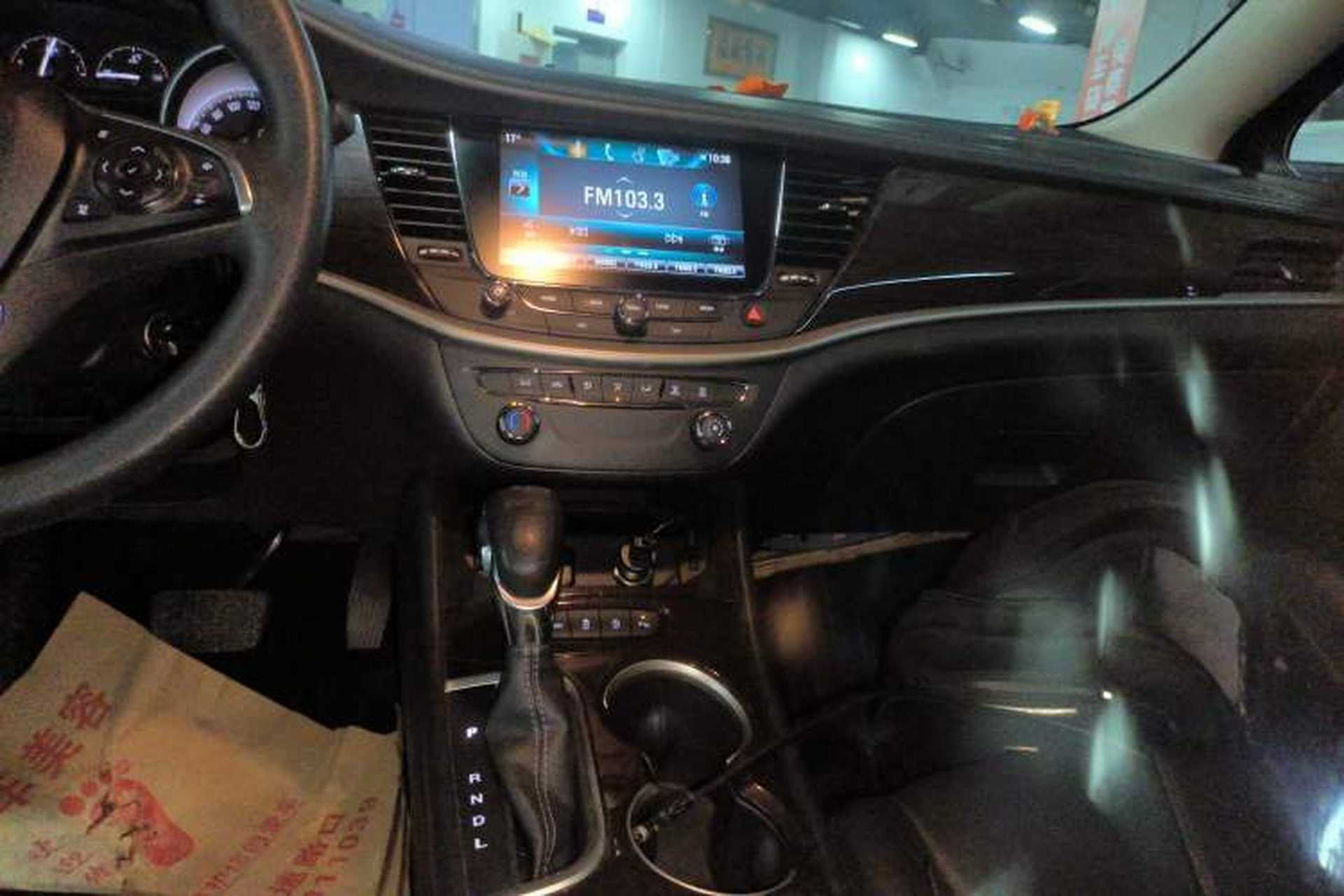 Used Buick Verano 2018 Sedan 20T Dual-Clutch Leading Model Audio And AC Panel