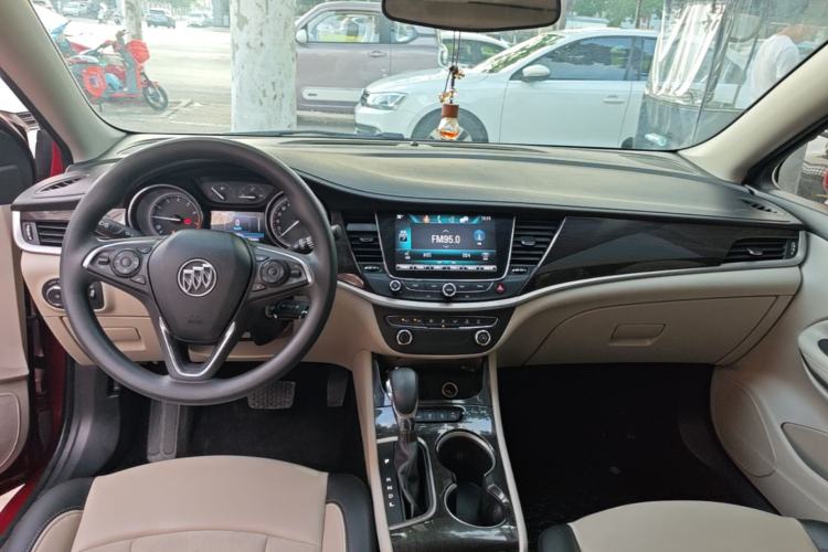 Used Buick Verano 2018 Sedan 15S Automatic Leading Model Center Console