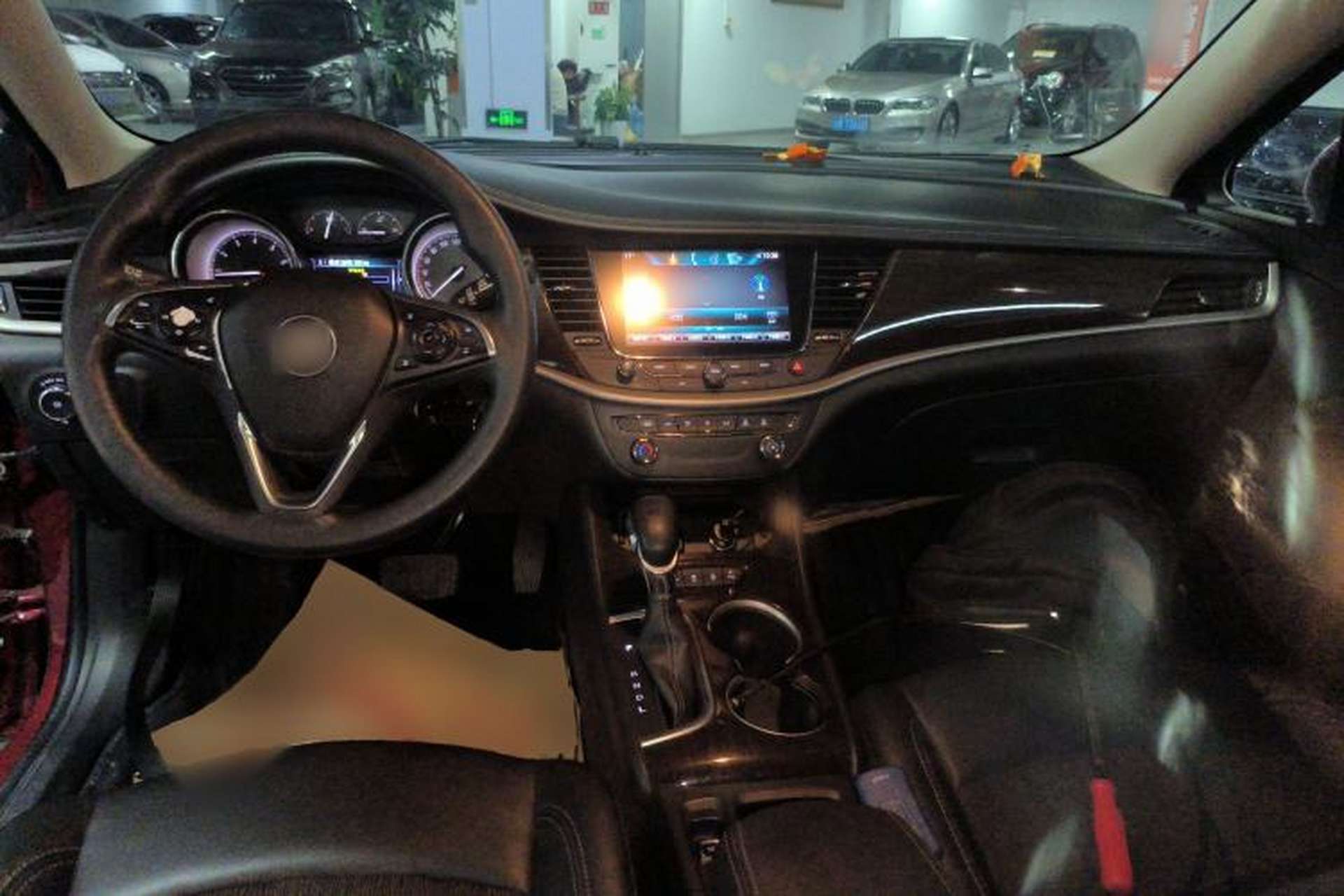 Used Buick Verano 2018 Sedan 20T Dual-Clutch Leading Model Center Console