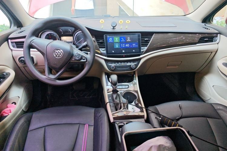 Used Buick Verano 2018 Sedan 15S Automatic Entry Model Center Console