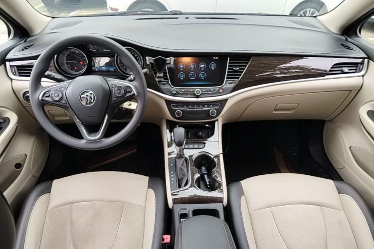 Used Buick Verano 2018 Sedan 15S Automatic Leading Model Center Console