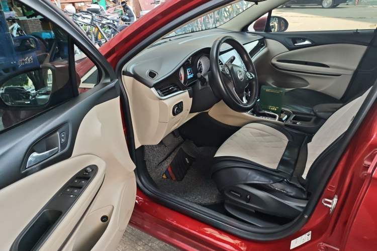 Used Buick Verano 2018 Sedan 15S Automatic Leading Model Driver Seat