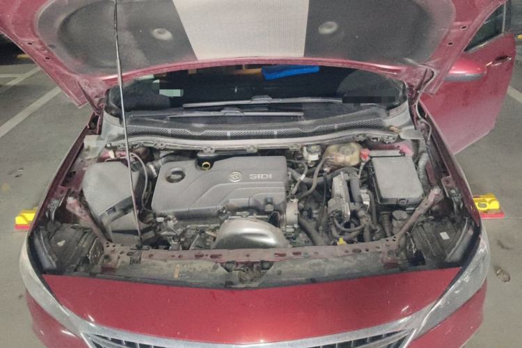 Used Buick Verano 2018 Sedan 15S Automatic Leading Model Engine Bay