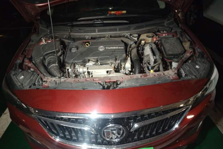 Used Buick Verano 2018 Sedan 20T Dual-Clutch Leading Model Engine Bay