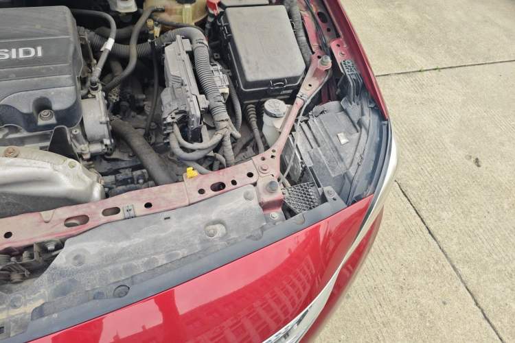 Used Buick Verano 2018 Sedan 15S Automatic Leading Model Engine Bay Left