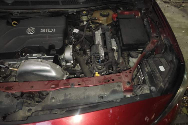Used Buick Verano 2018 Sedan 15S Automatic Entry Model Engine Bay Left