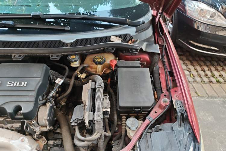 Used Buick Verano 2018 Sedan 15S Automatic Leading Model Engine Bay Left