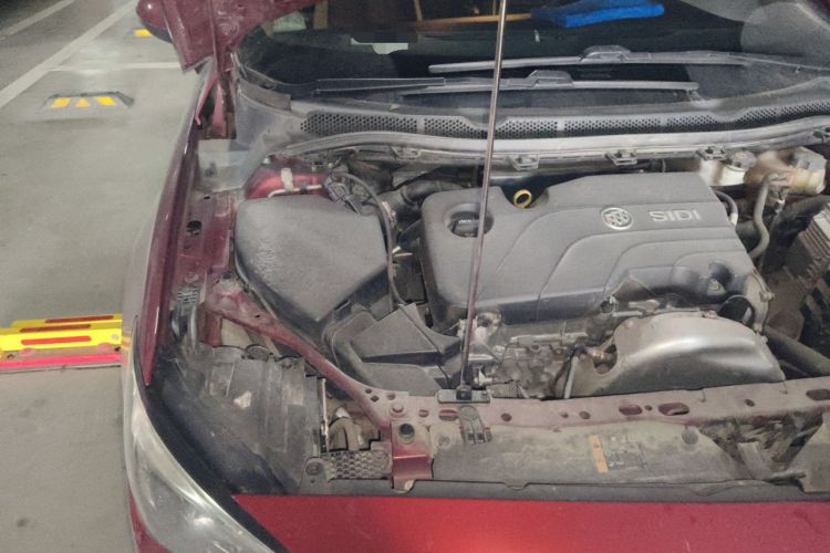 Used Buick Verano 2018 Sedan 15S Automatic Leading Model Engine Bay Right