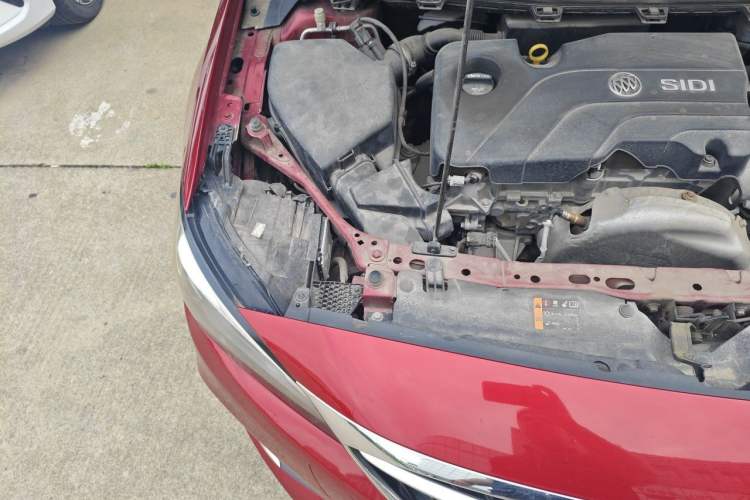 Used Buick Verano 2018 Sedan 15S Automatic Leading Model Engine Bay Right