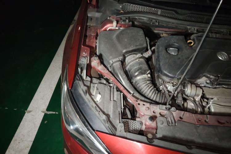 Used Buick Verano 2018 Sedan 20T Dual-Clutch Leading Model Engine Bay Right