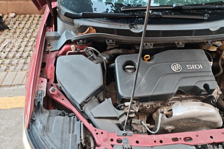 Used Buick Verano 2018 Sedan 15S Automatic Leading Model Engine Bay Right