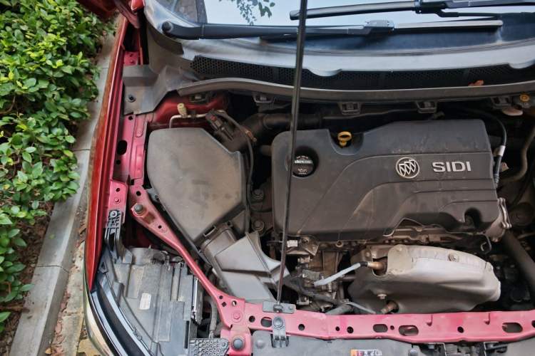 Used Buick Verano 2018 Sedan 15S Automatic Entry Model Engine Bay Right