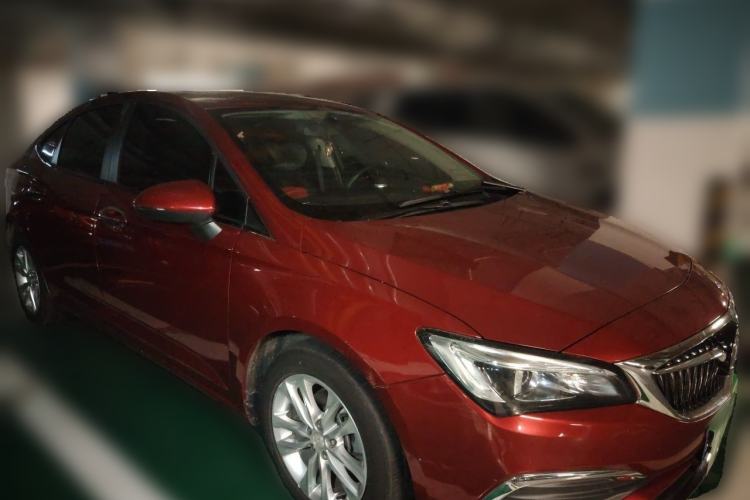 Used Buick Verano 2018 Sedan 20T Dual-Clutch Leading Model Front Right 45 Deg