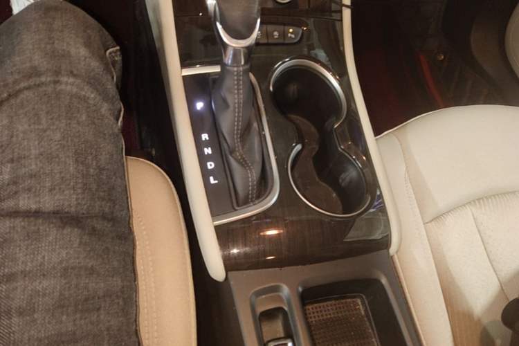 Used Buick Verano 2018 Sedan 15S Automatic Entry Model Gear Lever