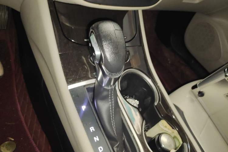 Used Buick Verano 2018 Sedan 15S Automatic Entry Model Gear Lever