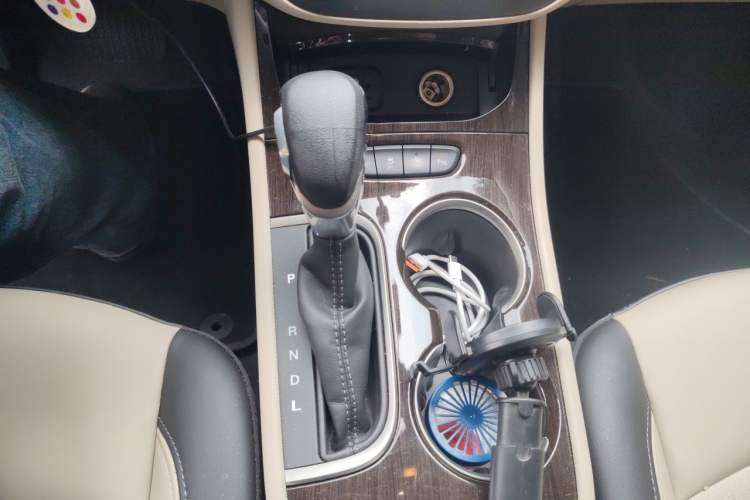 Used Buick Verano 2018 Sedan 15S Automatic Leading Model Gear Lever